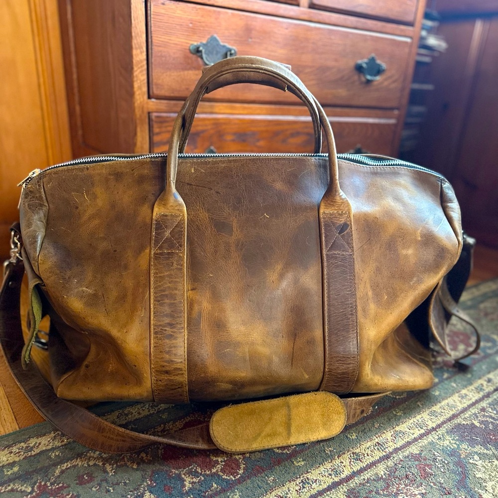 HANDMADE LEATHER WEEKENDER BAG